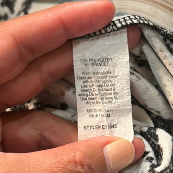 Windsor Black and Brown Bra with Reptile Pattern
Vintage - Picture 7 of 7